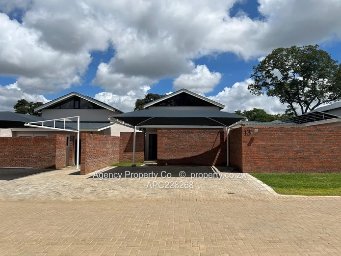 CORNEr UNIT - LARGE GARDEN - MODERN TOWNHOUSE