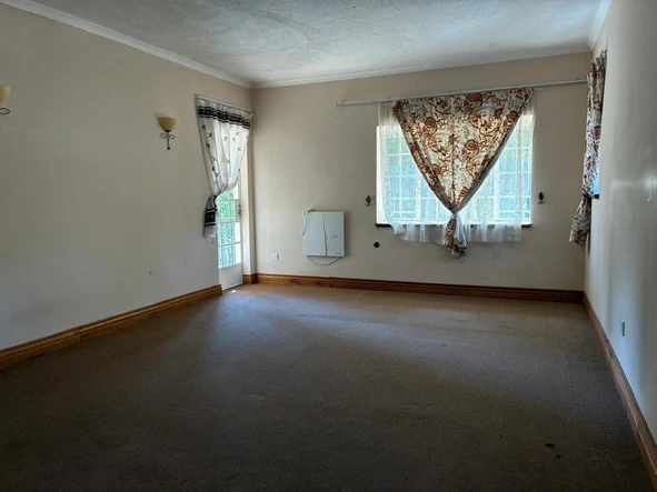 6 Bedroom House