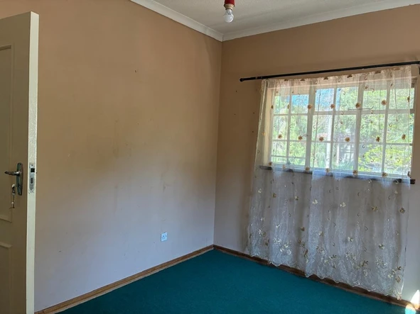6 Bedroom House