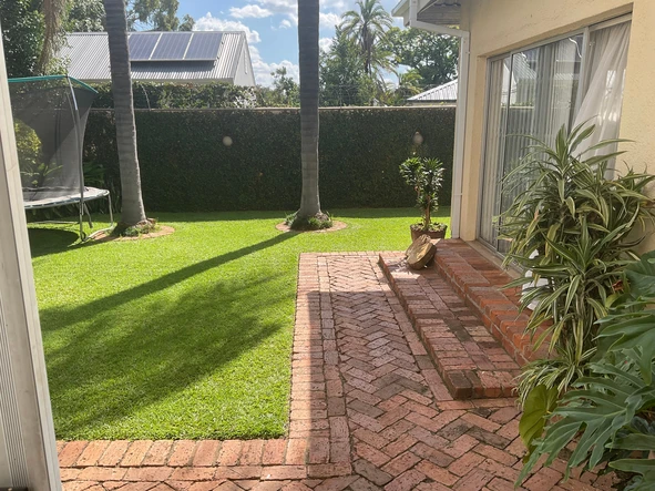 3 Bedroom Flat & Apartment