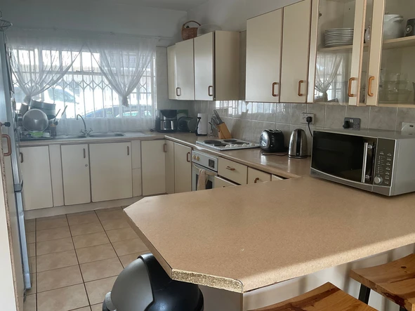 3 Bedroom Flat & Apartment